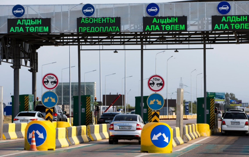 Жыл басынан бері көлік жүргізушілер еліміздің ақылы жолдары арқылы 39 млн астам рет жүріп өтті