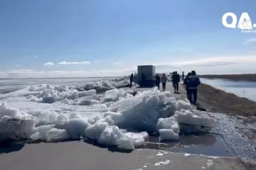 Көктемнің тосын сыйы: Вишневое көлінің мұзы жолға шықты